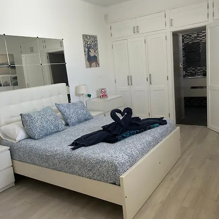 314 Colony Club *
